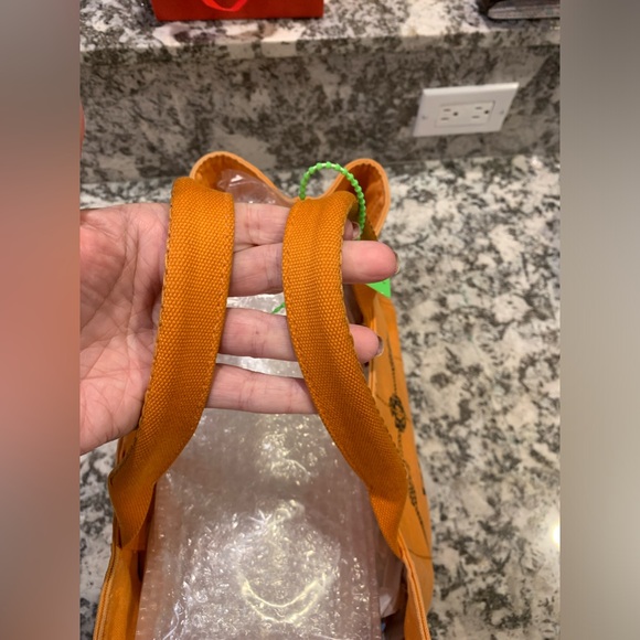 Large Prada Orange Canapa - Picture 7 of 12